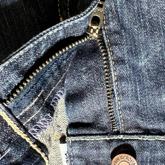 Abercrombie & Fitch Stylish Blue Boot Cut Jeans for Women size 8S - Picture 9 of 11